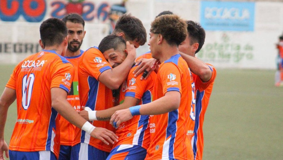 Deportivo Roca sumó tres puntos y se acomoda en la zona Campeonato. (Foto: prensa Deportivo Roca)