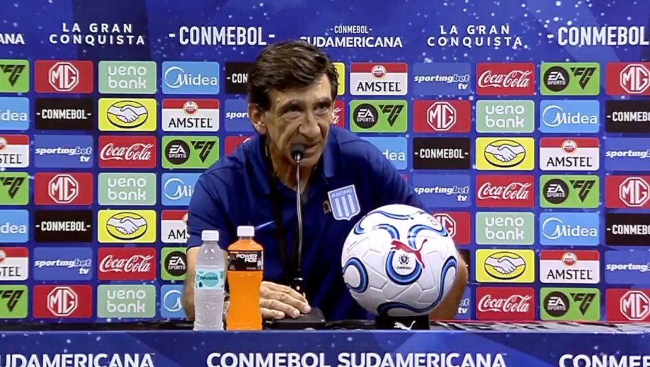 Gustavo Costas en conferencia de prensa tras el empate de Racing en la Sudamericana.
