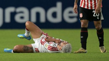 Alarma en Uruguay: De Arrascaeta se fracturó la clavícula y está en duda para el Mundial