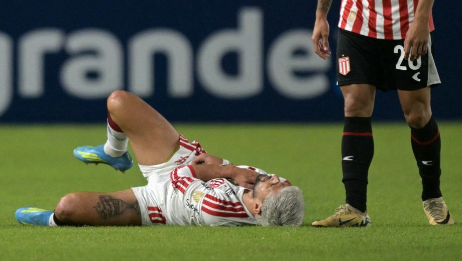 De Arrascaeta se fracturó y está en duda para el Mundial. (Foto: AFP)