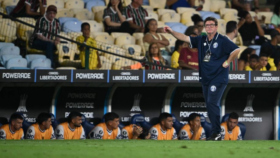 Dibuje, Loco. Alfredo Berti transita un momento único en la Lepra. Y saca chapa. (AFP)