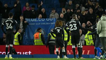 Chelsea firmó su peor racha en más de un siglo: cayó ante Brighton y sumó su quinta derrota seguida en la Premier League