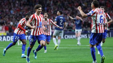 Atlético de Madrid empató 1-1 con Arsenal por las semifinales de la Champions: Julián Álvarez lo igualó de penal