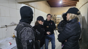 12 allanamientos contra el microtráfico en Neuquén dejaron droga, armas, dinero y nueve detenidos