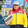Imagen de Rubén, el emblemático canillita de la Ruta 22 de Neuquén: "A mí me gusta esto, charlar con todos"