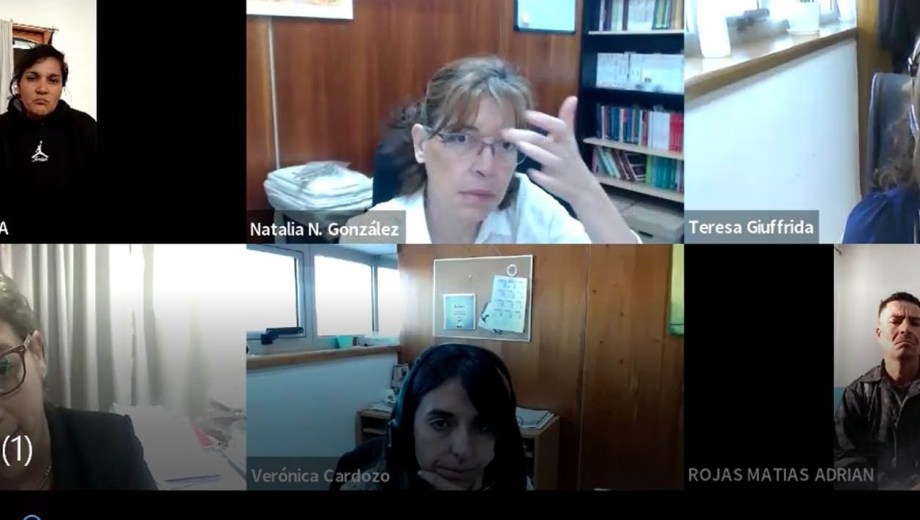 La audiencia se hizo el viernes por zoom, con los sospechosos detenidos. (imagen de video)