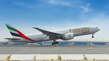 Autorizaron a la aerolínea Emirates a transportar carga dentro y fuera de Argentina: la primera extranjera con este permiso