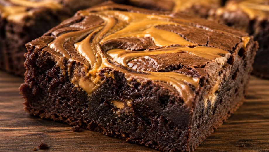 Brownie marmolado de chocolate y maní. Imagen ilustrativa.