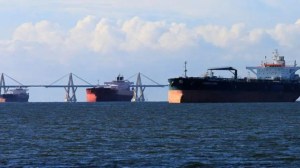 Estados Unidos impidió que seis buques partan de Irán y afirmó que el primer día «ningún barco logró superar el bloqueo»