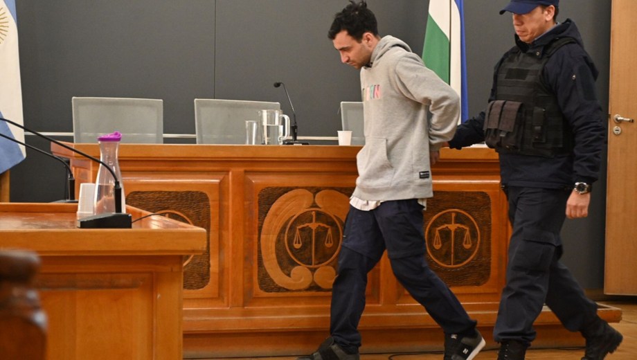 Imputaron al detenido por balear a un estudiante en la puerta de una escuela en Bariloche. Foto: Chino Leiva