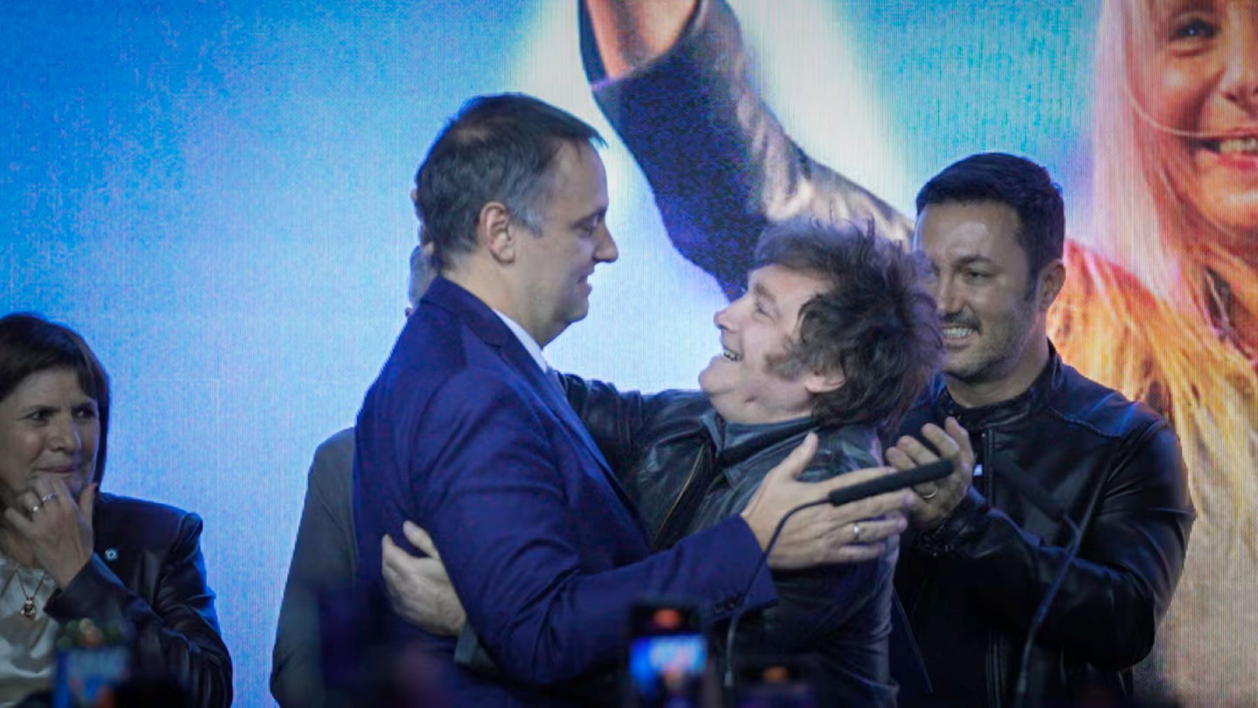 Respaldo oficial: Javier Milei sostiene su apoyo a Manuel Adorni ...