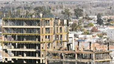 Le compite a los loteos: la inversión para llegar a la casa propia que gana espacio en el Alto Valle