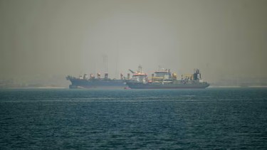 Irán recauda los primeros peajes en el estrecho de Ormuz y el Pentágono advierte que el desminado tardaría seis meses