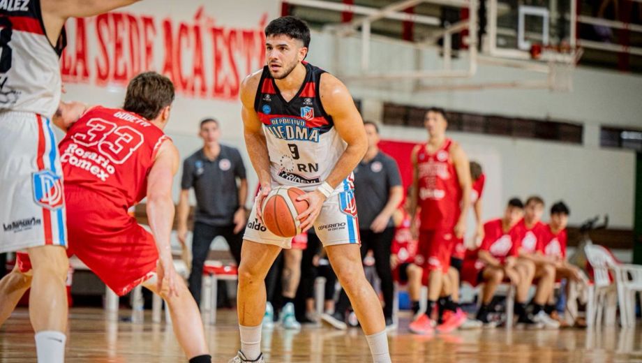 Lisandro Fernández fue el máximo anotador de Viedma en el segundo partido de la serie. (Prensa Provincial)