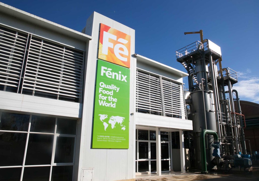 Planta industrial de Fénix en General Alvear, que se abastece de frutas provenientes de Mendoza, Río Negro y Neuquén.