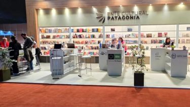 Neuquén despliega su “territorio literario” en la Feria del Libro con una apuesta ampliada