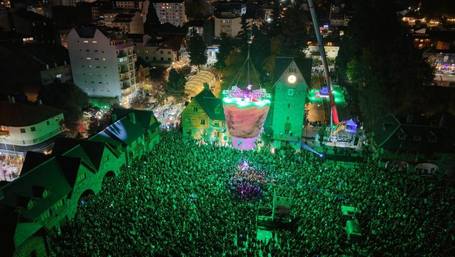 El espectáculo "tornado" fue el evento destacado de la noche del sábado en la Fiesta del Chocolate, en Bariloche. Foto: Gentileza Fiesta del Chocolate