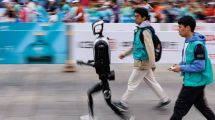 Imagen de Se viene una nueva maratón de robots en China: más de 300 humanoides correrán 21 kilómetros en Pekín