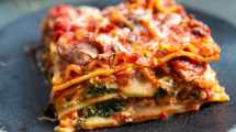 Imagen de Descubrí cómo hacer lasaña veggie con lentejas y berenjena: saludable y deliciosa