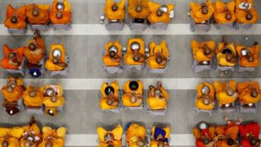 Más de 20 monjes budistas en prisión luego de ser detenidos con 112 kilos de droga en el aeropuerto de Colombo