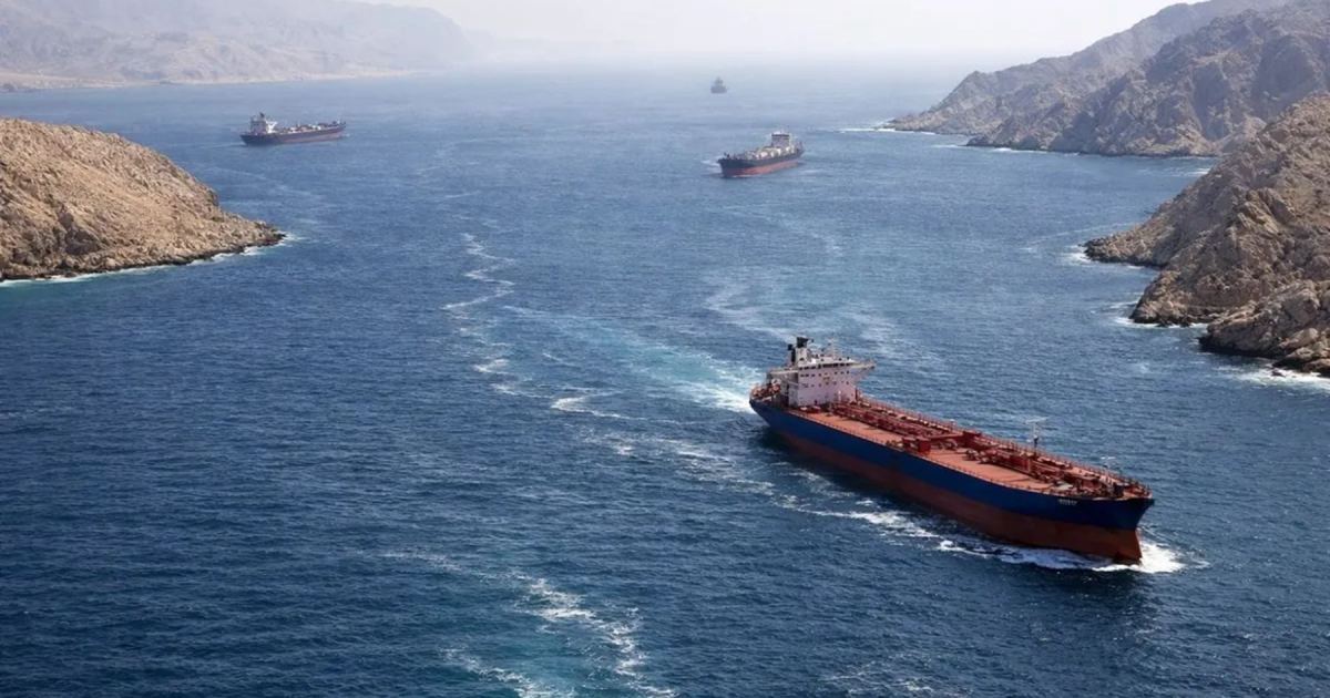 Ataque con drones a barcos petroleros de Emiratos en el estrecho de Ormuz
