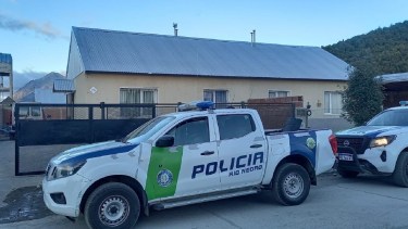 Tres policías de Bariloche irán a juicio acusados de darle una golpiza a un detenido