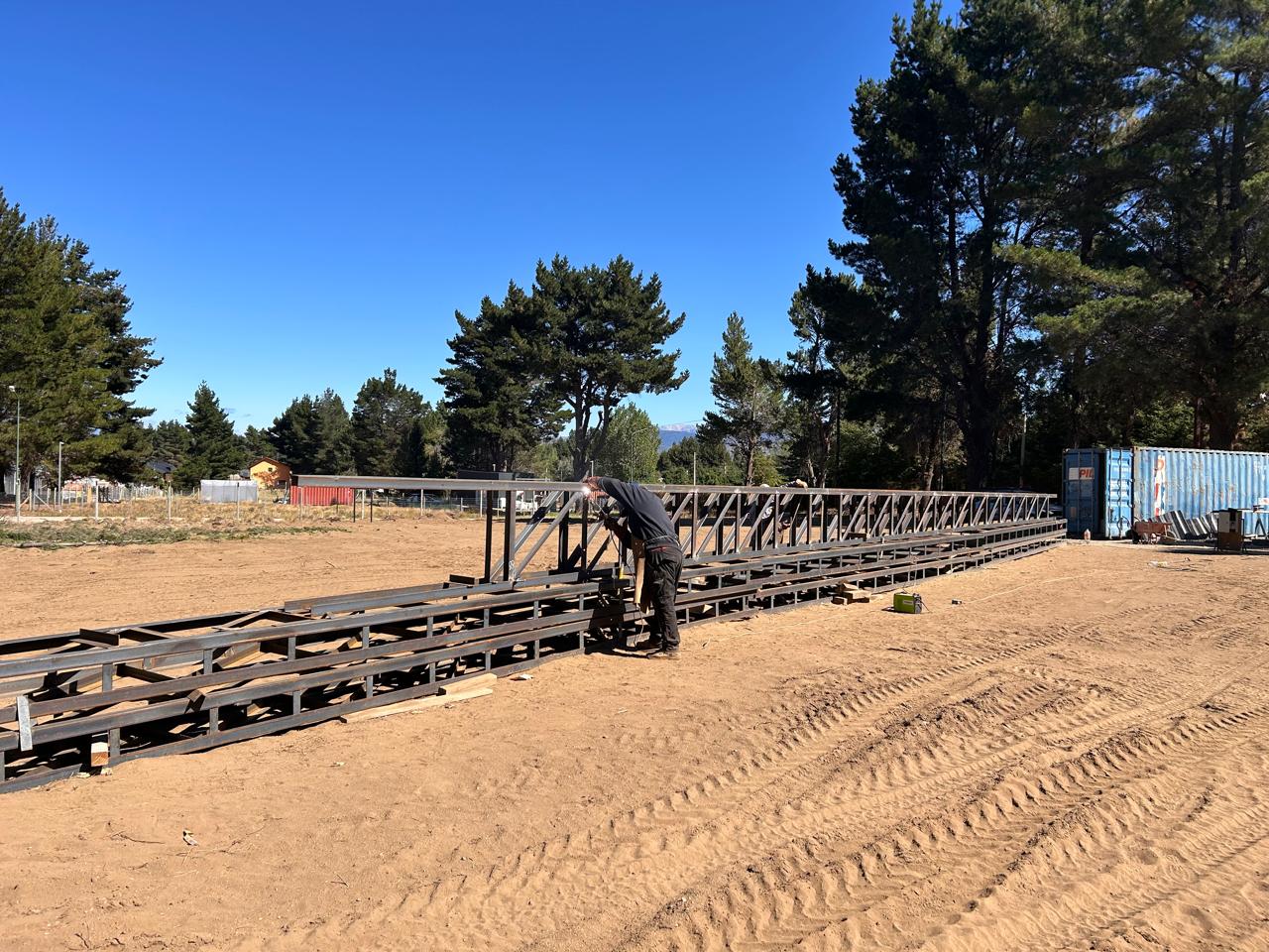 Vecinos manifiestan preocupación por las dimensiones del nuevo polideportivo de Dina Huapi