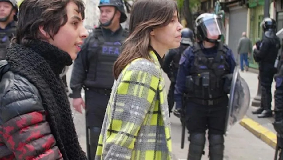 Transmiten "Presente continuo" en el MNBA en Neuquén. (Foto: captura).