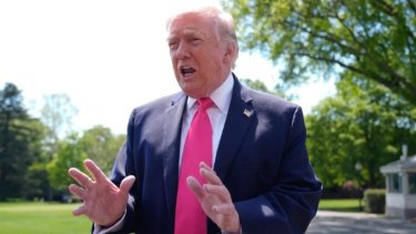 Donald Trump anunció que el lunes una delegación negociará con Irán pero mantuvo su amenaza si no hay acuerdo