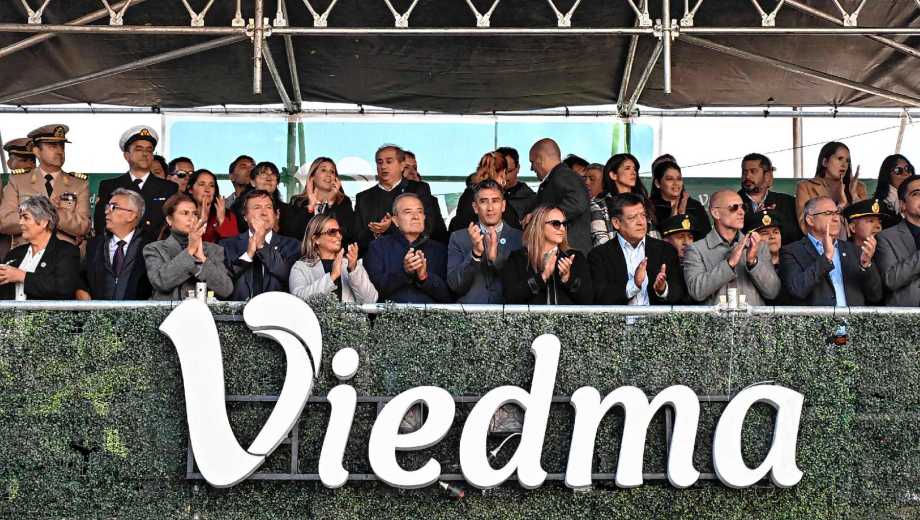 Viedma - 22/04/2026
Desfile en el aniversario de las dos ciudades
Foto: Marcelo Ochoa