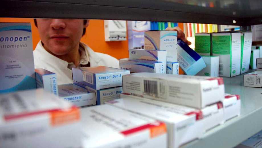 viedma - 05/04/14
el IPROSS auditara la venta de medicamentos
foto marcelo ochoa