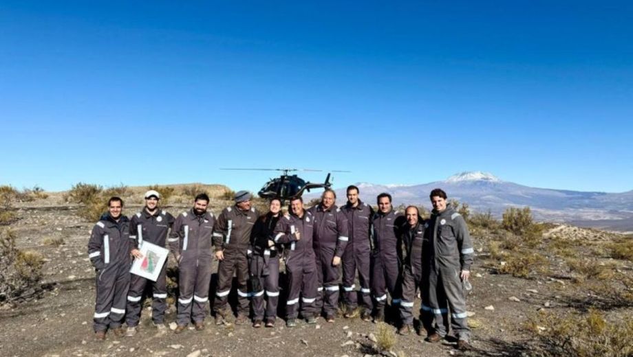 Representantes de Quintana Energy y Banco Galicia recorrieron áreas estratégicas vinculadas al desarrollo de la Vaca Muerta mendocina. Foto gentileza.