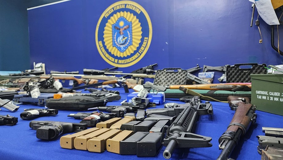 Integrantes de las fuerzas federales secuestraron parte del armamento incautado durante los múltiples procedimientos realizados en múltiples regiones del país.