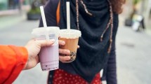 Imagen de Qué es la “little treat culture”, la tendencia que convierte pequeños gustos en felicidad diaria