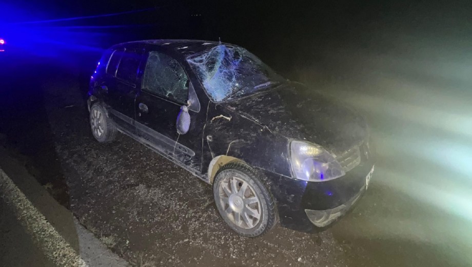 Despiste y vuelco en la Ruta 250. Foto: gentileza Radio Municipal de Beltrán 