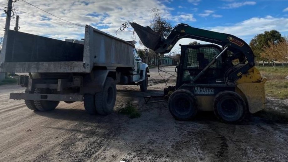 Nuevo operativo de limpieza en Viedma. Foto: gentileza.