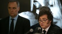 Imagen de Javier Milei recibe a Manuel Adorni en Olivos: rearmado de la agenda de Gobierno mientras se demora la declaración jurada