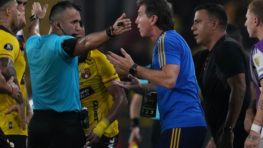 El Boca de Úbeda quedó tercero luego del cierre de la fecha y deberá sumar en La Bombonera para seguir en la Libertadores. (AP)