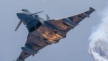 Reino Unido despliega aviones y buques de guerra en el estrecho de Ormuz: busca proteger el tránsito marítimo