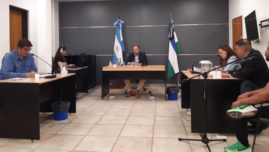 La audiencia se realizó en el Foro Penal de Cipolletti y el acusado continuará detenido mientras avanza la investigación.
