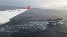 Imagen de Pasó el temporal y los buques extranjeros abandonan la Zona Exclusiva bajo la mirada de Prefectura