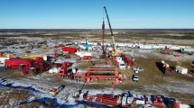 Imagen de El gremio de petroleros de Santa Cruz busca operadoras internacionales: reclaman inversiones en «la hermana menor de Vaca Muerta»