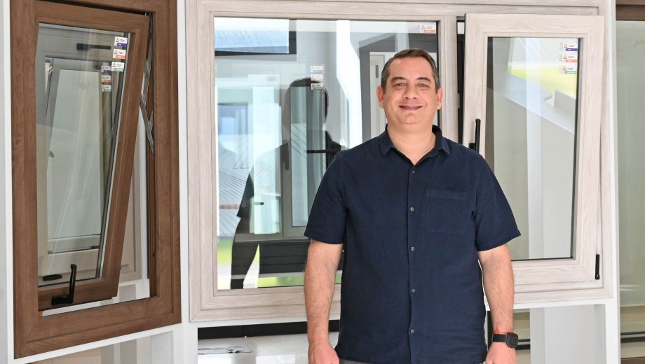Segunda generación. Ernesto Hundt, hijo de los fundadores y CEO de Aberturas de Aluminio + PVC.