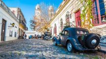 Imagen de Escapada a Colonia del Sacramento: cuánto cuesta dormir, comer y cruzar a Uruguay en 2026