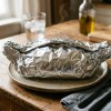 Imagen de Un error muy común: por qué no hay que guardar sobras de comida en papel aluminio 