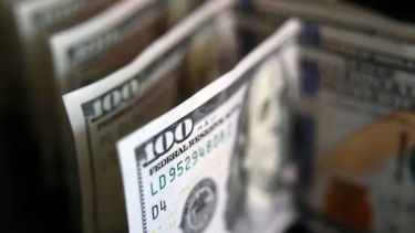 El plan del Gobierno para congelar el dólar y asegurar la paz cambiaria hacia las elecciones del 2027