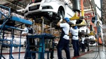 Imagen de La economía a dos velocidades: consumo e industria siguen sin reaccionar