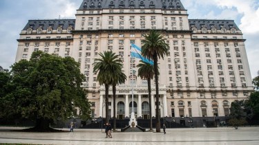 Renunció el titular de la obra social de las Fuerzas Armadas en medio de una profunda crisis sanitaria y financiera