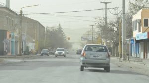 El viento sacude a Neuquén y Río Negro: ráfagas de hasta 60 km/h en el Alto Valle y la costa, con lluvias y nevadas en la cordillera