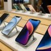 Imagen de Cómo quedaron los precios de los iPhone en Argentina: Luis Caputo destacó el impacto de la baja de impuestos